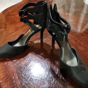 (Sh89) Heels black, size 7M,CP